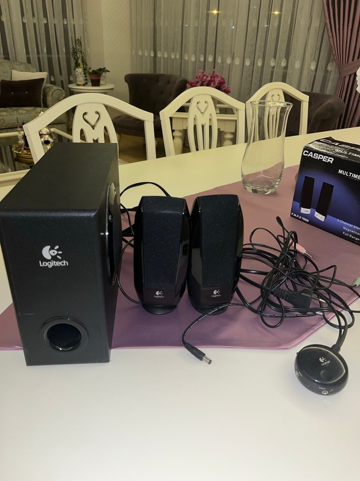 Logitech Siyah Müzik Sistemi Seti s220 2+1 - Görsel 2