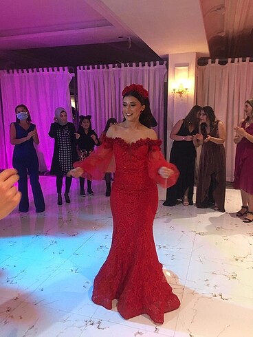 38 Beden kırmızı Renk Balık model kına elbisesi + kına tacı