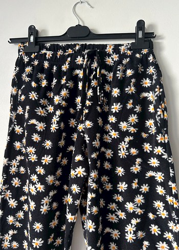 Siyah papatya desenli cepli polar alt eşofman - Görsel 3