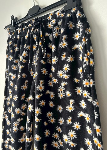 Siyah papatya desenli cepli polar alt eşofman - Görsel 2