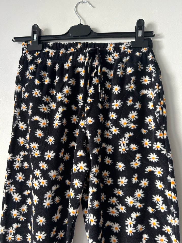 Siyah papatya desenli cepli polar alt eşofman - Görsel 3