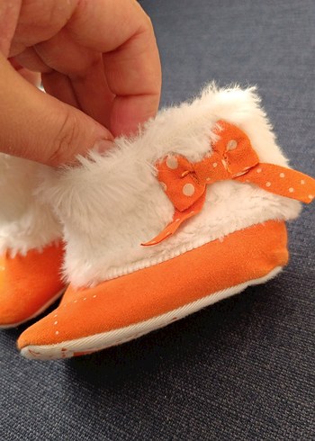 Turuncu Kürklü Kız bebek panduf - Görsel 2