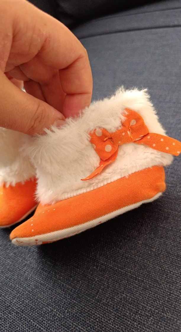 Turuncu Kürklü Kız bebek panduf - Görsel 2