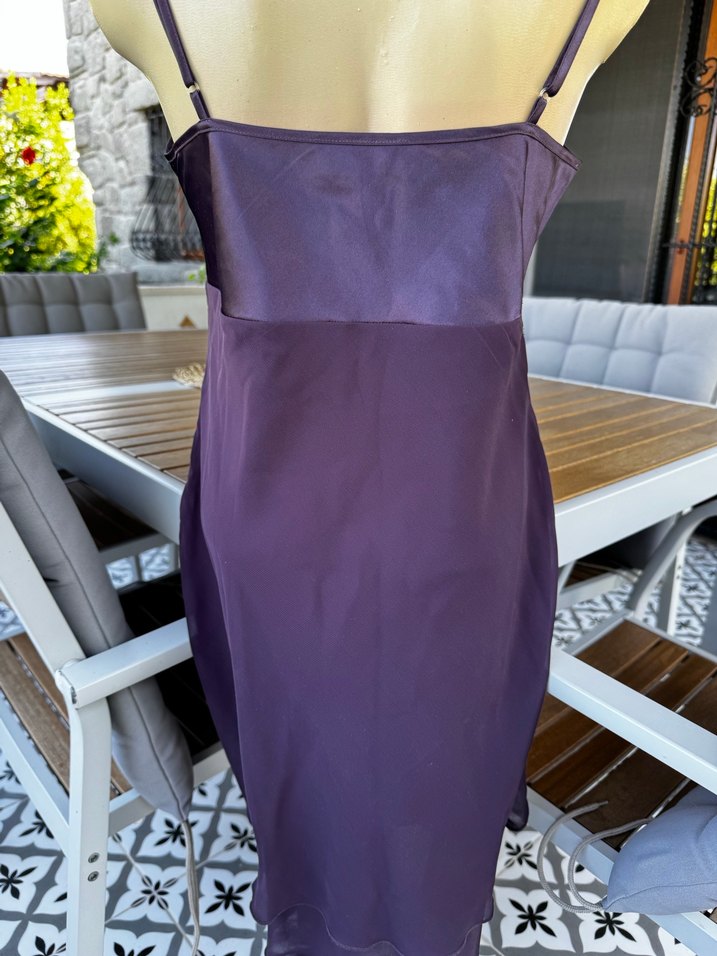 Parlak Mor Uzun İnce Askılı Gecelik - Görsel 3
