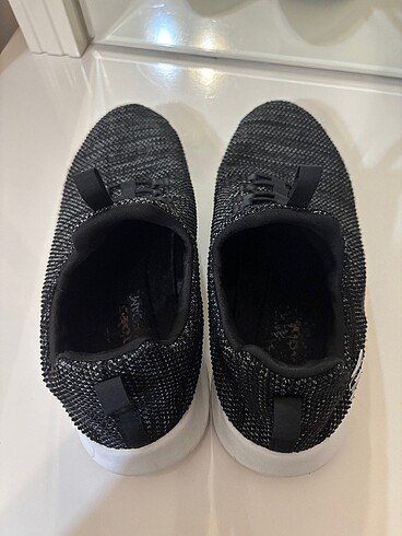 38 Beden siyah Renk Skechers spor ayakkabı