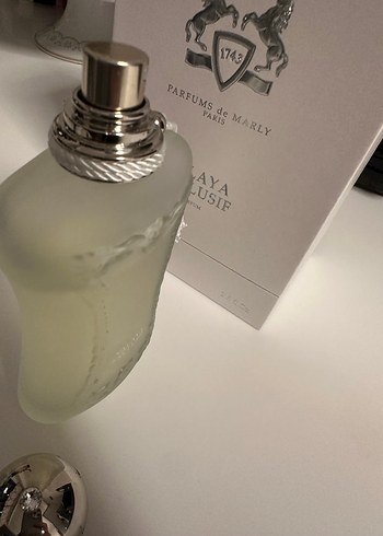 Beden Renk Parfums de Marly Valaya Exclusif
