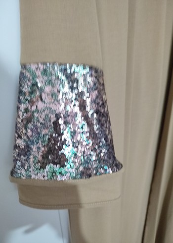 Parlak İşlemeli Bej Uzun Abaya - Görsel 5