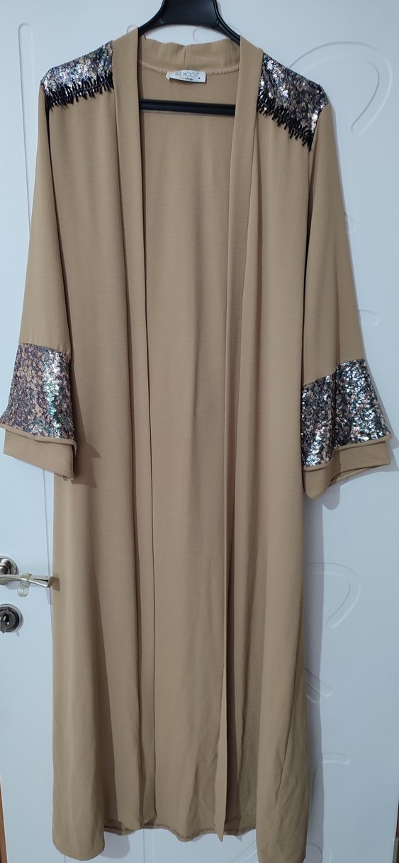 Parlak İşlemeli Bej Uzun Abaya - Görsel 2