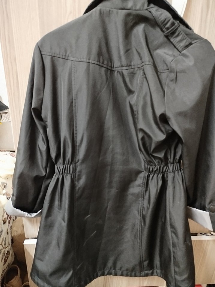 Düğmeli Siyah Midi Kadın Trençkot - Görsel 5