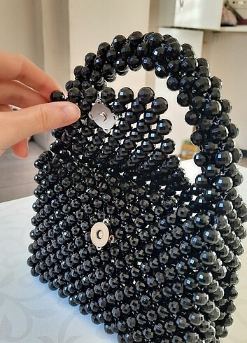 Zara El yapımı boncuk çanta