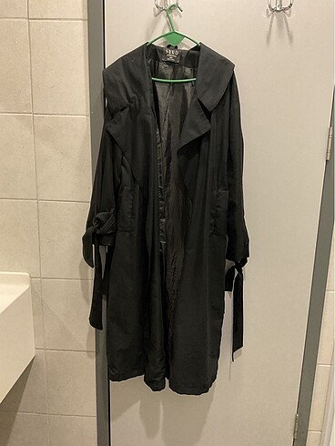 Sus collection siyah yağmurluk trençkot