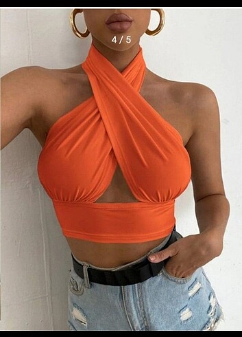 BOYUNDAN GECMELI CROP TOP 