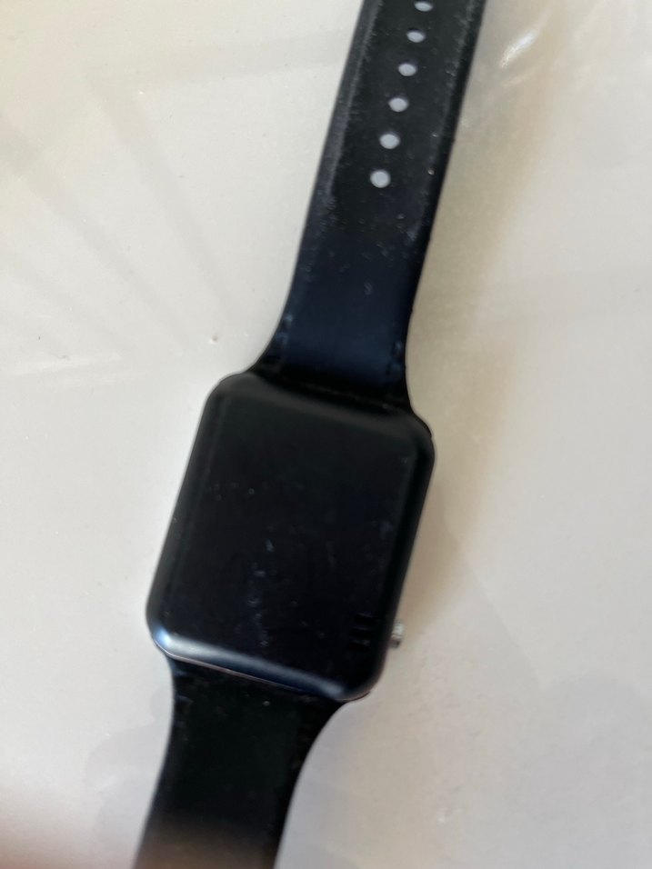 Koyu renkli iç yapılı beyaz akıllı saat - Görsel 2