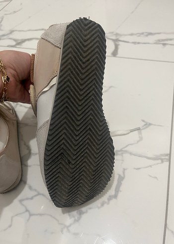 Bej Calvin Klein Kadın Dolgu Topuklu Spor Ayakkabı - Görsel 4