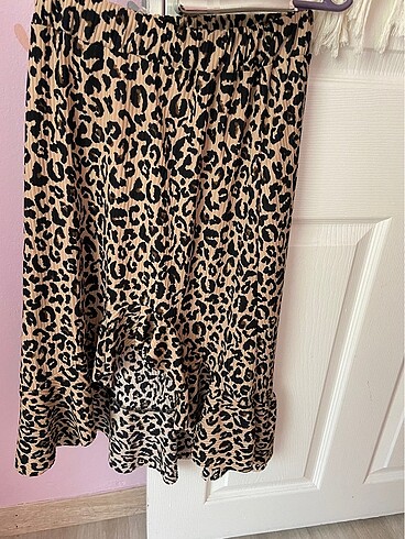 Leopar desenli etek