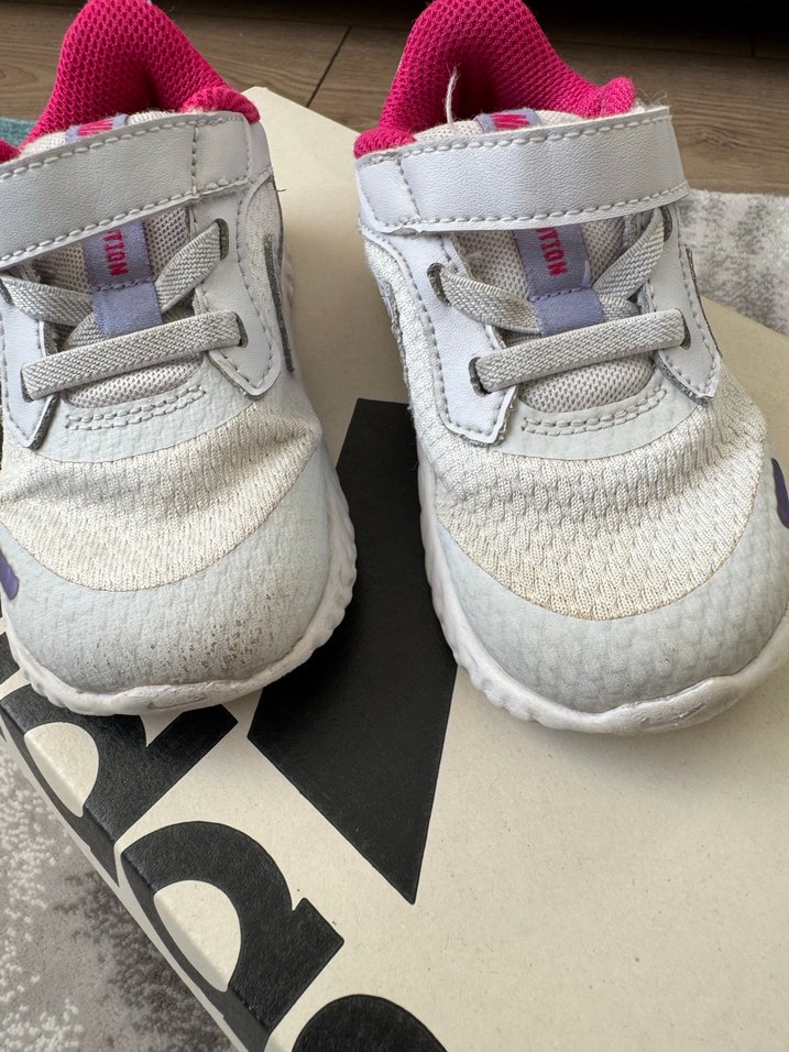 Kız Çocuk Beyaz Gri Nike Sneakers - Görsel 4