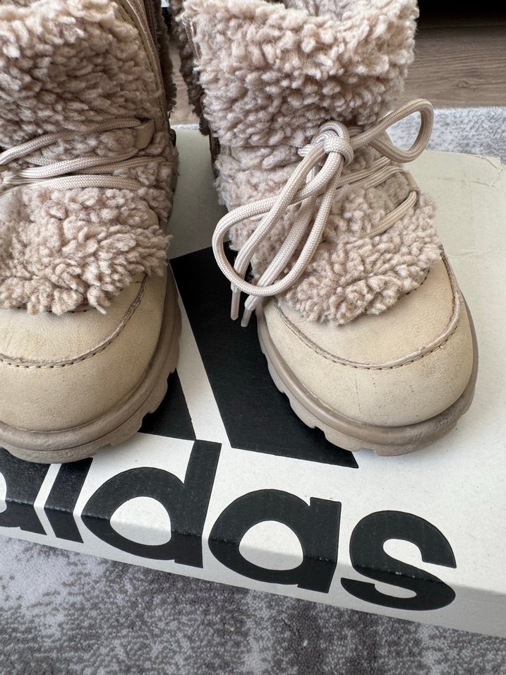 Bej Kürklü Kız Botu - Görsel 3