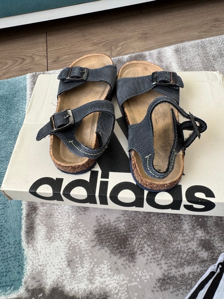 Erkek Çocuk Kahverengi Tokalı Terlik - Görsel 2