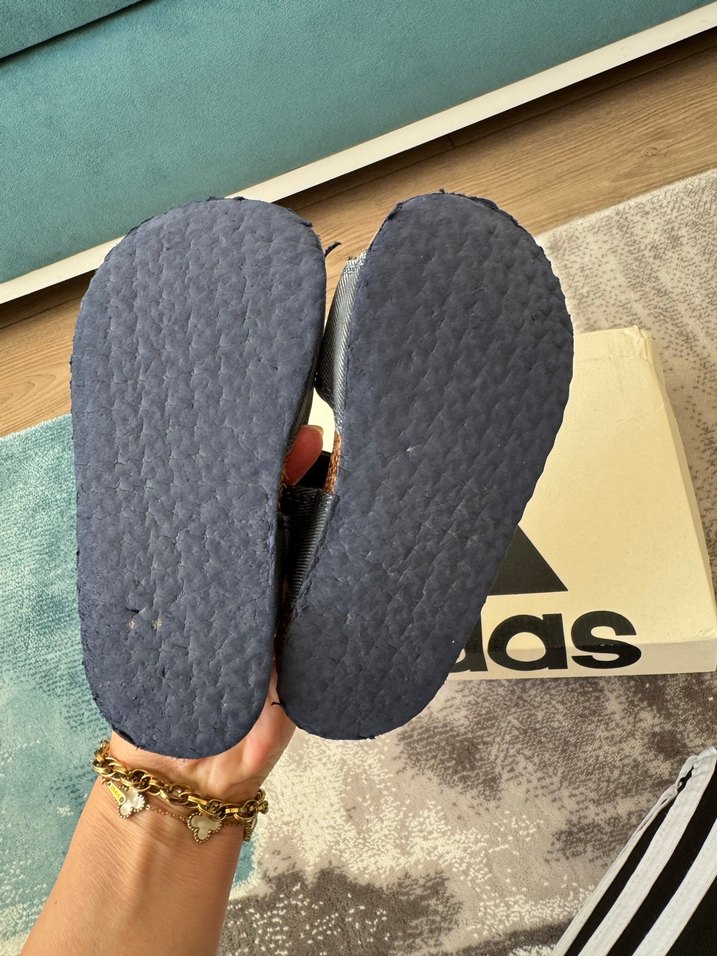 Erkek Çocuk Kahverengi Tokalı Terlik - Görsel 3