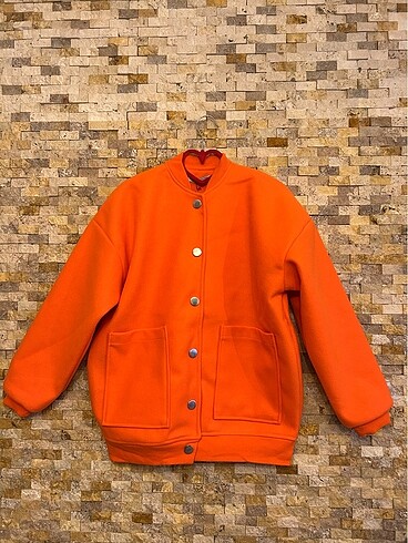 Kaşe bomber mont