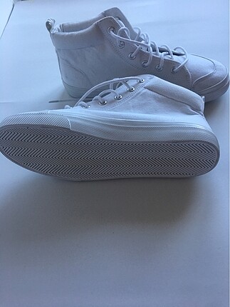 37 Beden beyaz Renk H&M beyaz converse