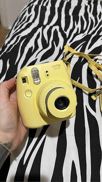 FUJIFILM INSTAX MINI8 FİLMLİ FOTOĞRAF MAKİNESİ