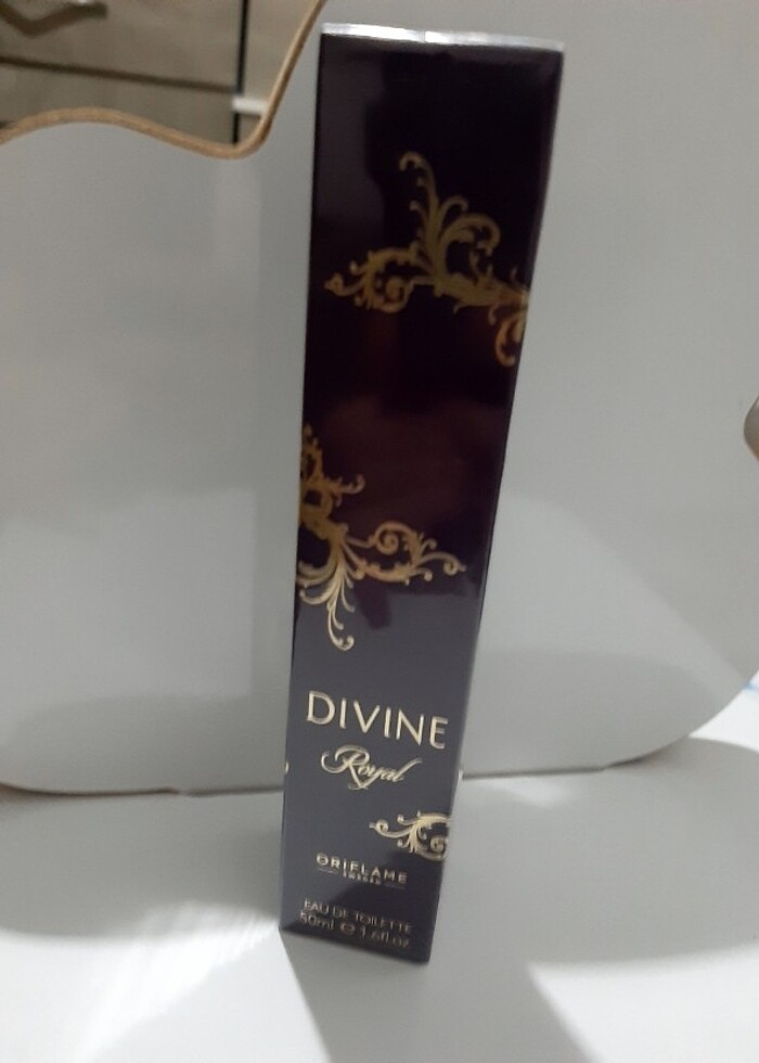 Oriflame divine royal parfum seti sifir jlatinli - Görsel 2