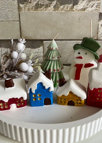 Renkli Mini Ev ve Çam Ağacı Figürleri - Görsel 9