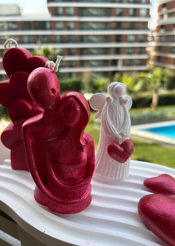 Beyaz Dalgalı Tabanlı Kalp ve Figürlü Biblo mum - Görsel 9