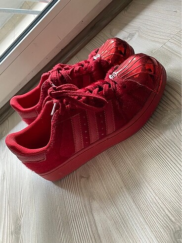 Adidas superstar ozel model