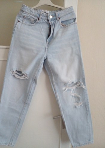 Zara Mavi Yırtık Detaylı Salaş Kadın Midi Jean