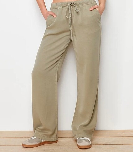 Trendyolmilla haki pantolon