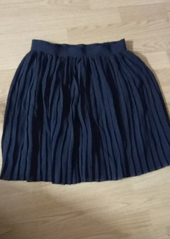 Siyah Pilili Midi Kadın Etek