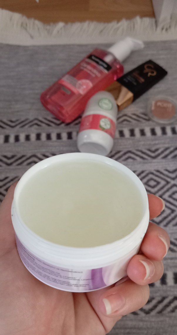 Pembe ve Gri Makyaj Ürünleri Seti - Görsel 3