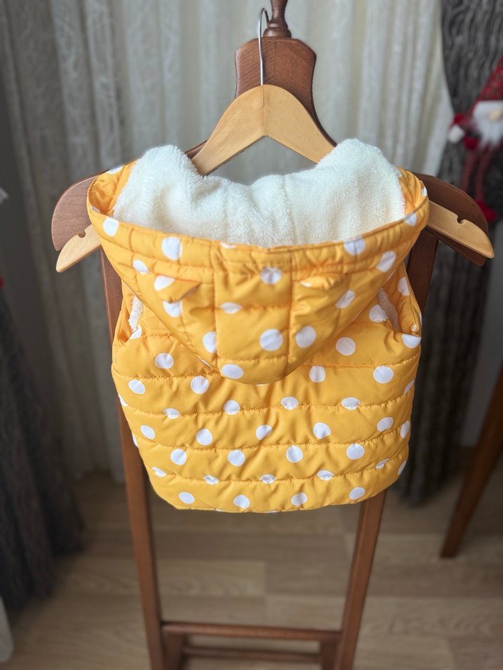 Sarı Puantiyeli Kız Çocuk Kapüşonlu Şişme Yelek - Görsel 3