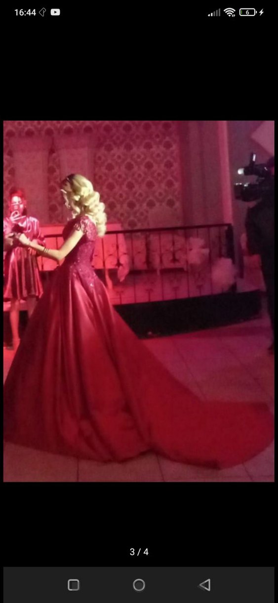 Kırmızı İşlemeli Boncuklu Uzun Abiye Elbise kuyruklu kabarık - Görsel 3