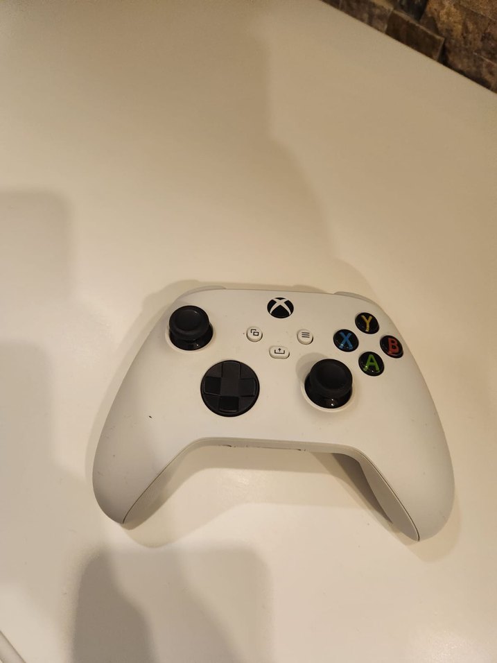 Beyaz Xbox Series S 500 Gb Oyun Konsolu ve Kumanda - Görsel 3