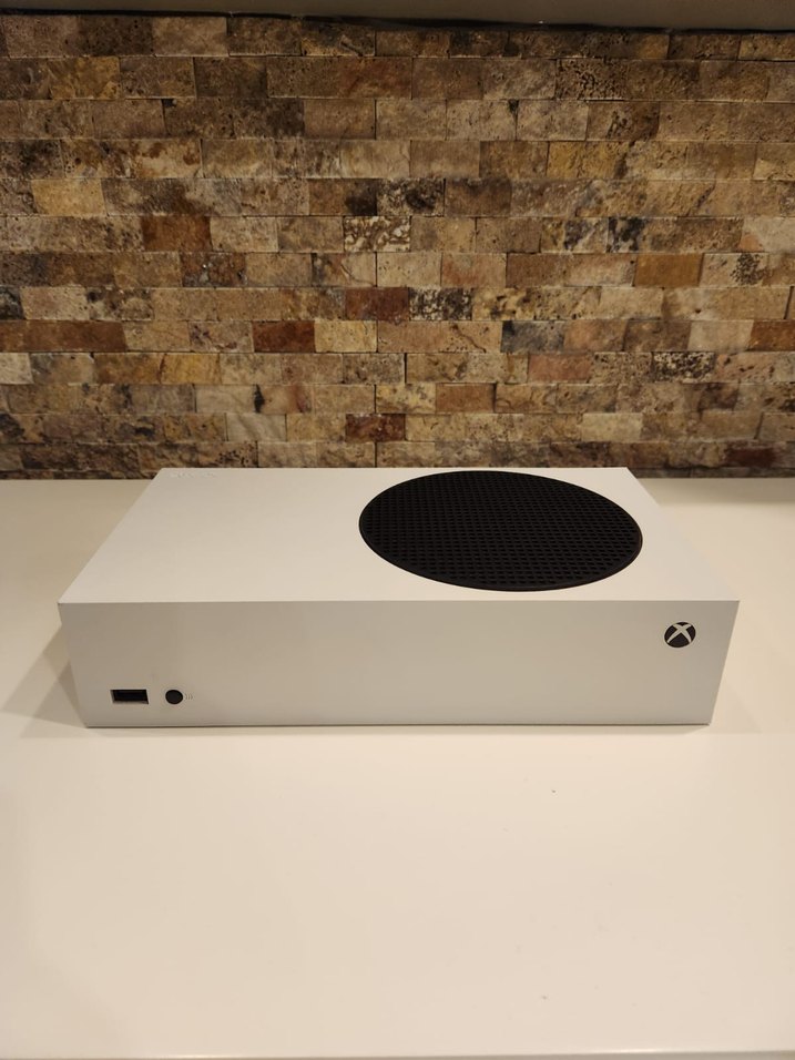 Beyaz Xbox Series S 500 Gb Oyun Konsolu ve Kumanda - Görsel 4