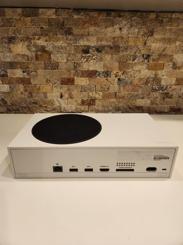 Beyaz Xbox Series S 500 Gb Oyun Konsolu ve Kumanda - Görsel 5
