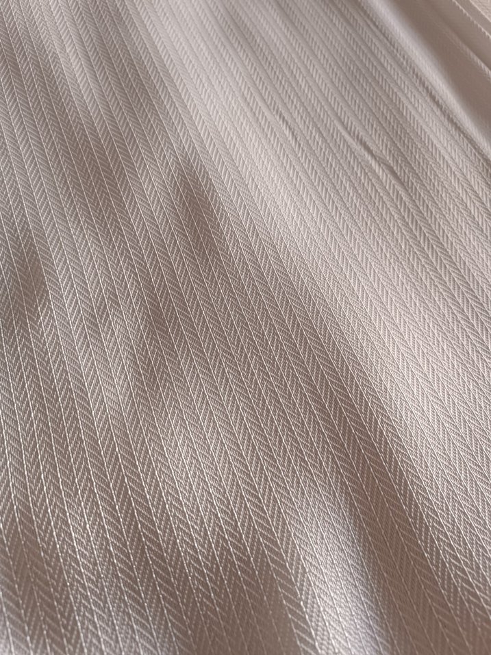 Beyaz Parlak Düz Desenli Perde - Görsel 3