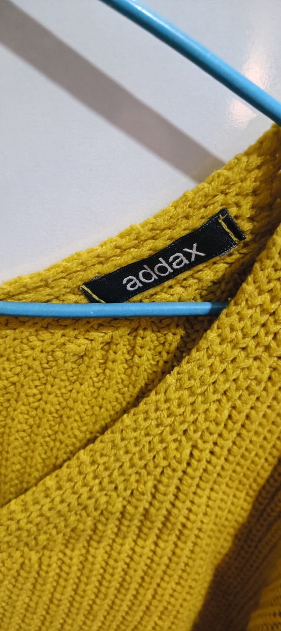 Sarı V Yaka Örgü Kadın Kazak - Görsel 3