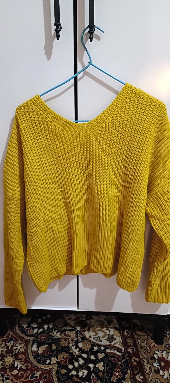 Sarı V Yaka Örgü Kadın Kazak - Görsel 2