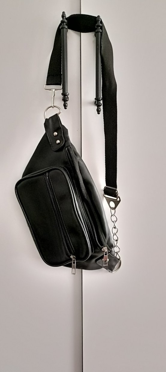 Siyah Zincir Detaylı Deri Kadın Çapraz Çanta - Görsel 2