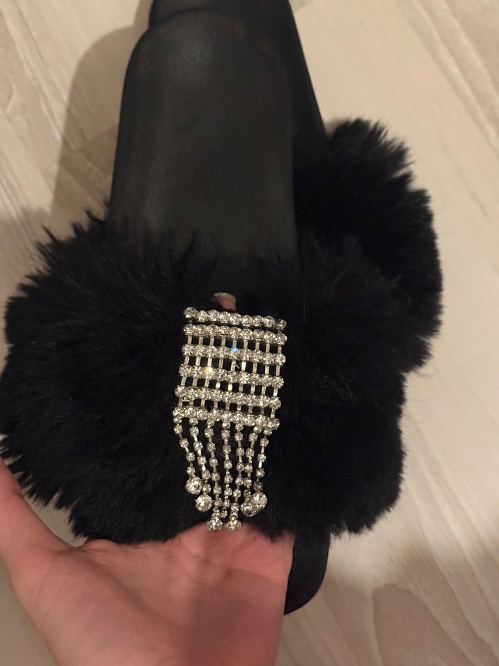 Siyah Kürklü Taş Detaylı Kadın Terlik - Görsel 4