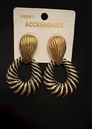 Gold ve Siyah detaylı küpe - Görsel 3