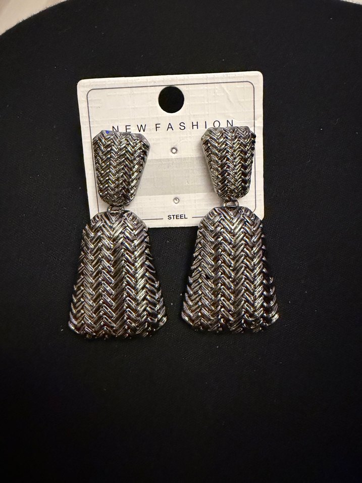 Silver Küpe - Görsel 2