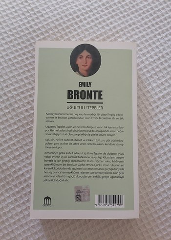  Emily Bronte - Uğultulu Tepeler Romanı