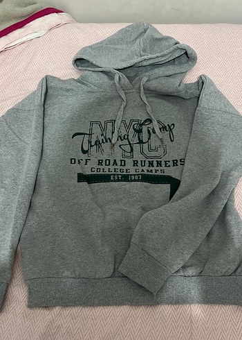Gri Kapüşonlu Kadın Sweatshirt
