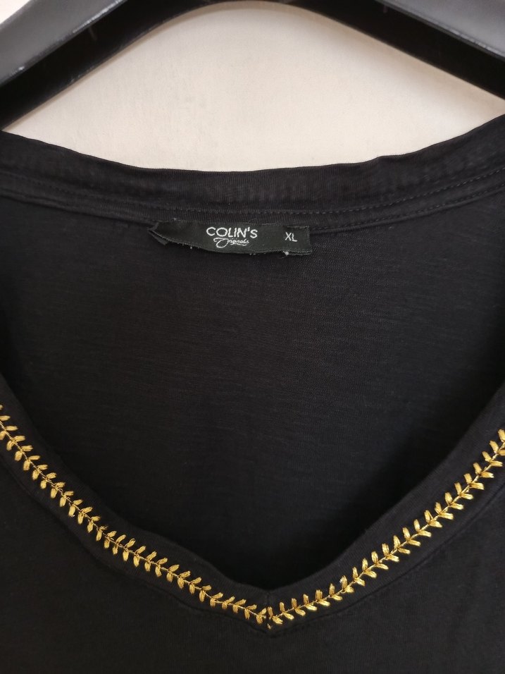 Siyah V Yaka Kadin Tişört - Görsel 2