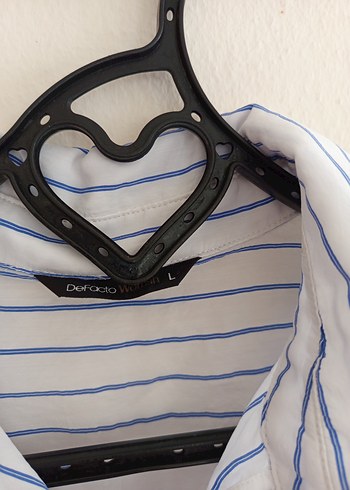 Beyaz Çizgili Kısa Kollu gömlek m-/ - Görsel 3